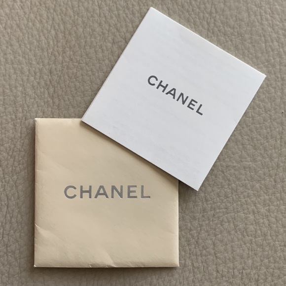 ✨HOST PICK✨CHANEL AUTH HOT PINK Patent Leather Bag - Picture 13 of 16